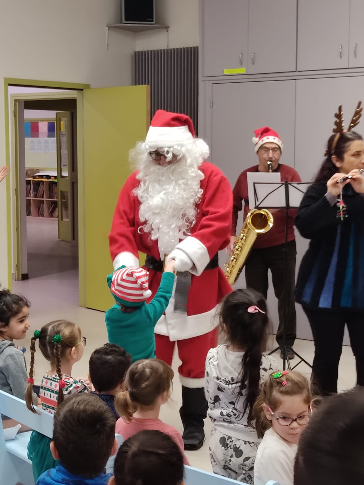 Le père noël à l école Ecole Primaire Marcel Pagnol